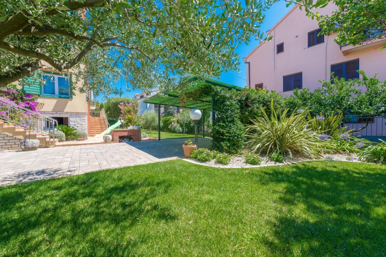 Villa Lux Nina With Six Bedrooms, Private Pool, Sauna Zadar Eksteriør billede
