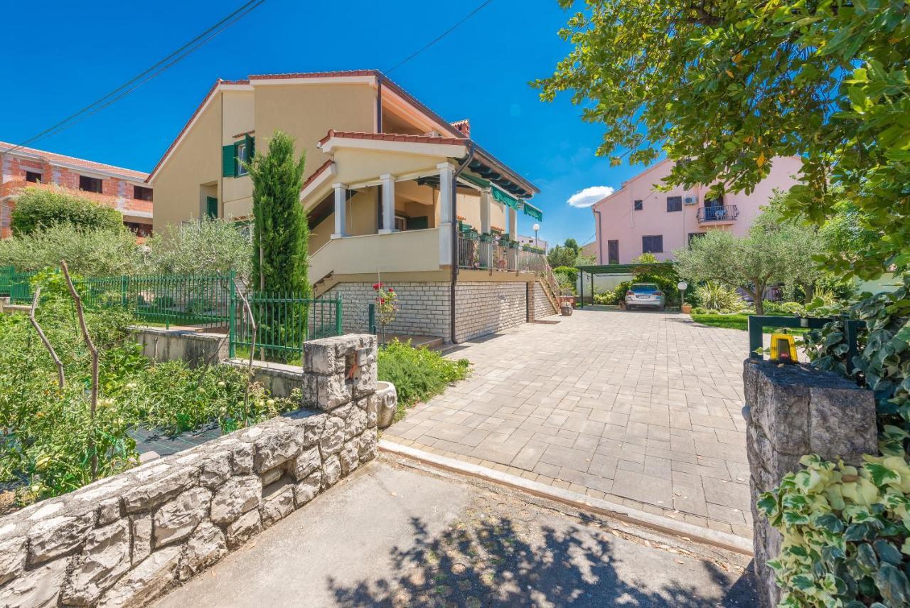 Villa Lux Nina With Six Bedrooms, Private Pool, Sauna Zadar Eksteriør billede