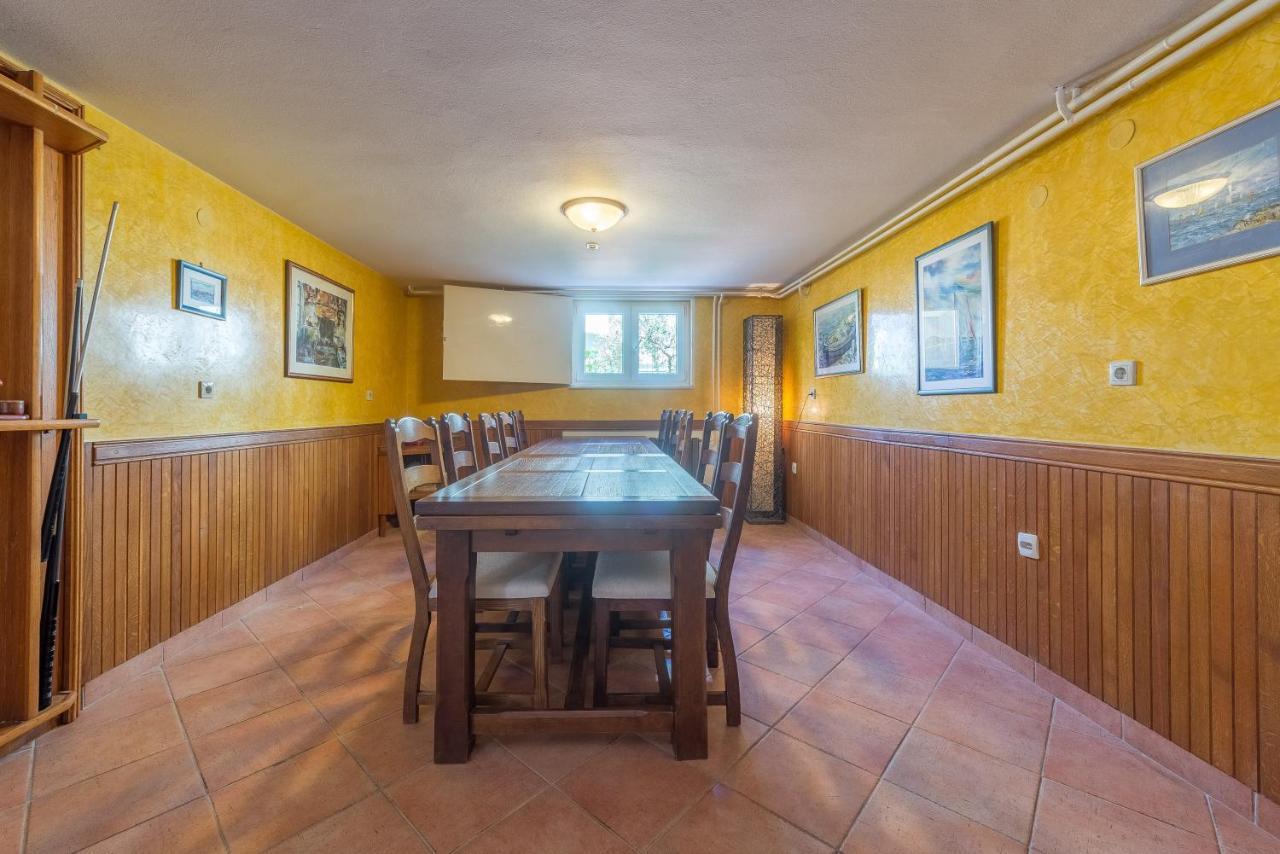 Villa Lux Nina With Six Bedrooms, Private Pool, Sauna Zadar Eksteriør billede
