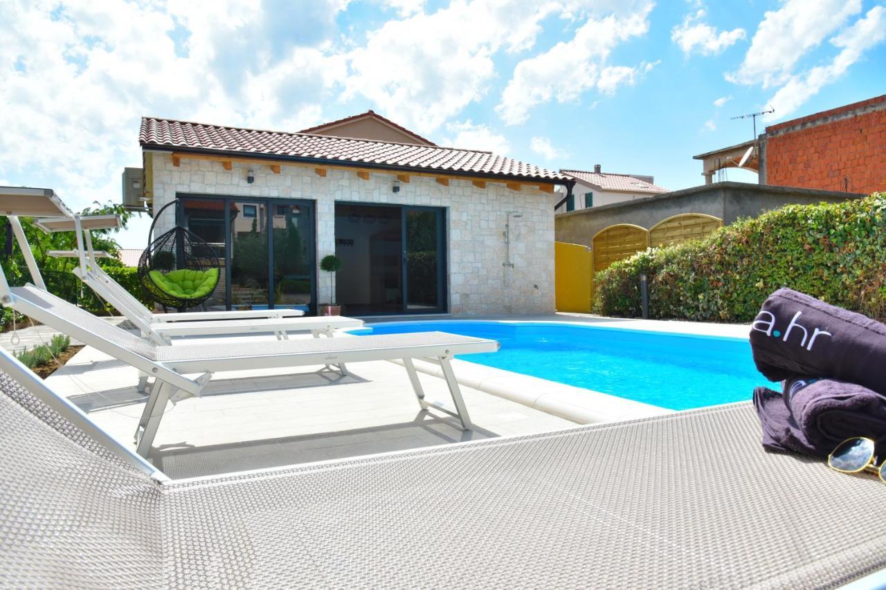 Villa Lux Nina With Six Bedrooms, Private Pool, Sauna Zadar Eksteriør billede